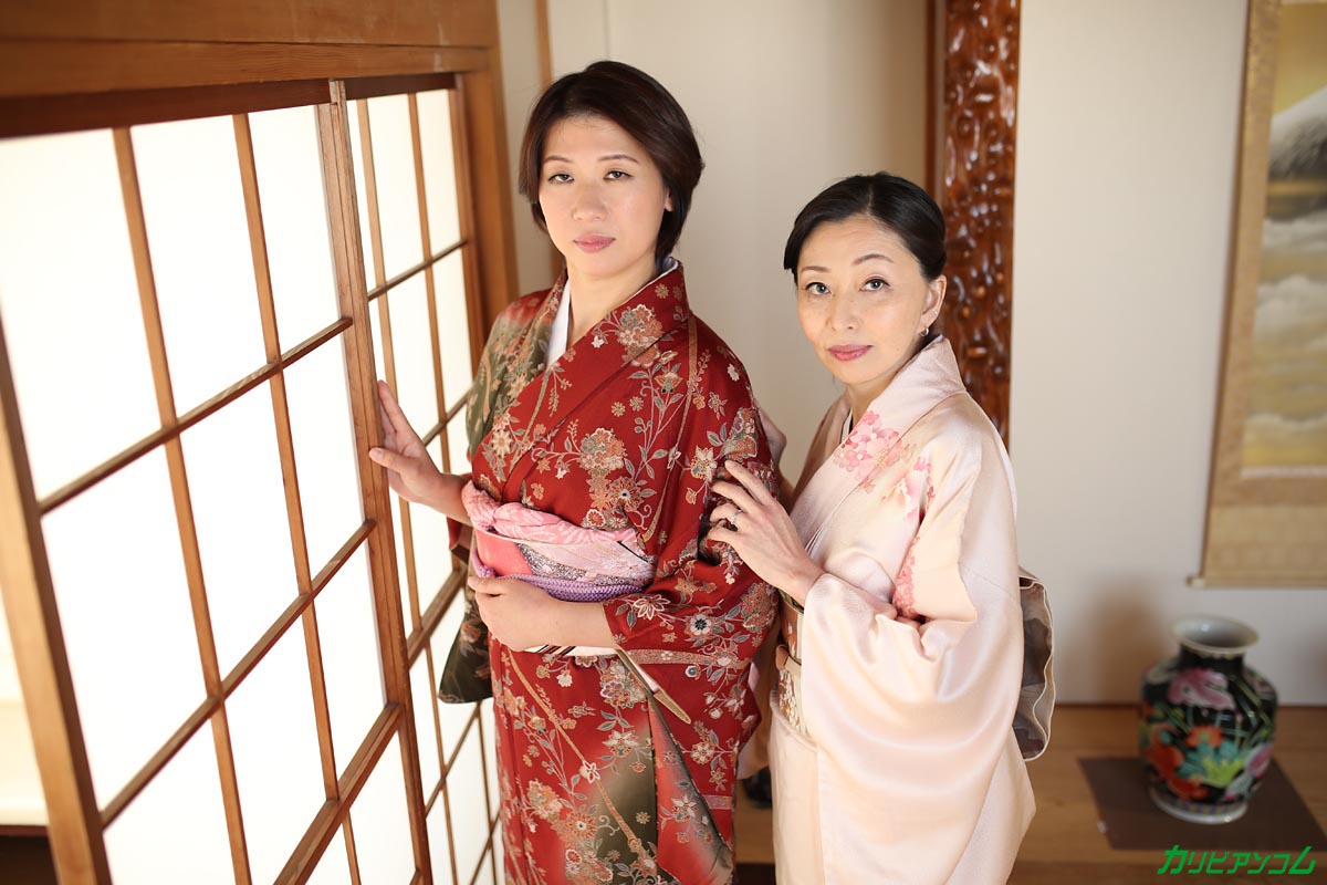 CR-011724-001 Threesome in Kimono!